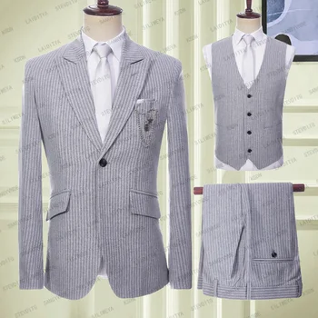 2023 Világosszürke csíkos férfi öltönyök 3 részes öltöny Slim Fit hivatalos irodai esküvői vőlegény Tuxedo frakk férfi divatszövethez