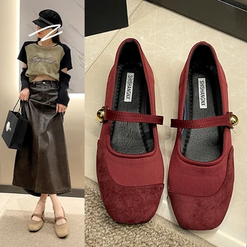 2024 tavasz és ősz Új koreai verzió Retro stílusú Mary Jane cipők Egy karakteres szalag Lapos fenekű Szögletes fejű szimpla cipő