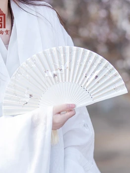 Daru ventilátor összecsukható ventilátor Kínai stílusú Han jelmez Ősi stílusú táncrajongó Női születésnapi ballagási ajándék