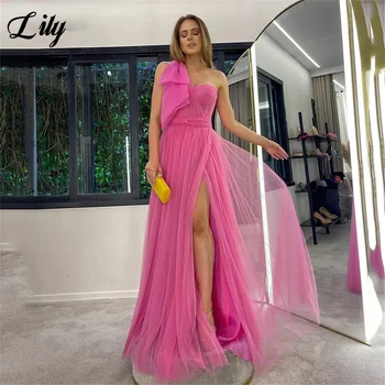 Lily Pink Net elegáns szexi esküvői parti ruha egy váll Híresség ruhák Side Split Különleges alkalmi ruhák köntösök du soir