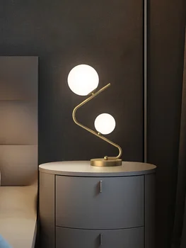 Nordic Simple asztali lámpa hálószoba éjjeliszekrény lámpa kreatív posztmodern szoba hangulatos és romantikus meleg fényű üveggömb lámpa