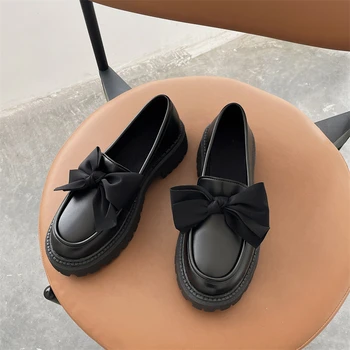 Női lapos cipő Íj bőr cipő Női 2023 Új őszi vastag sarkú naplopók Női divat Kényelmes munkacipő Zapatos