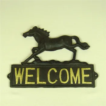 Öntöttvas ló figura üdvözlő plakett dekoratív fém Mustang szobor Üdvözlő panel Dísztábla Kézműves ajtó- és faldekorációhoz