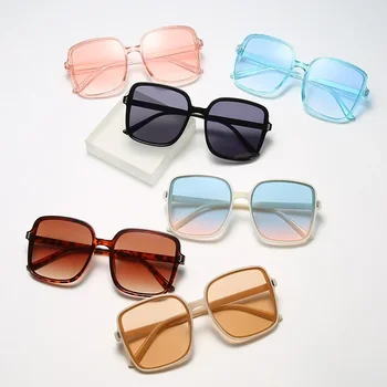Új napszemüveg Rizs köröm szögletes napszemüvegek Színátmenetes szín Női trend UV védelem Retro napszemüveg könnyű és kényelmes