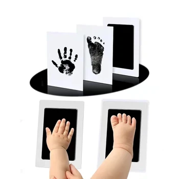 Újszülött DIY kéz- és lábnyomkészlet tintapárnák Képkeret kéznyom Kisgyermekek ajándék kiegészítők Biztonságos tiszta babaváró ajándék